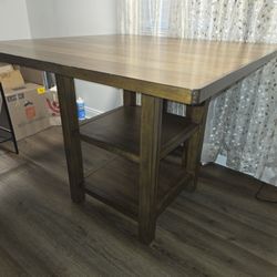 Pottery Barn Mateo Dining Table 