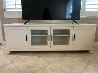 Tv console