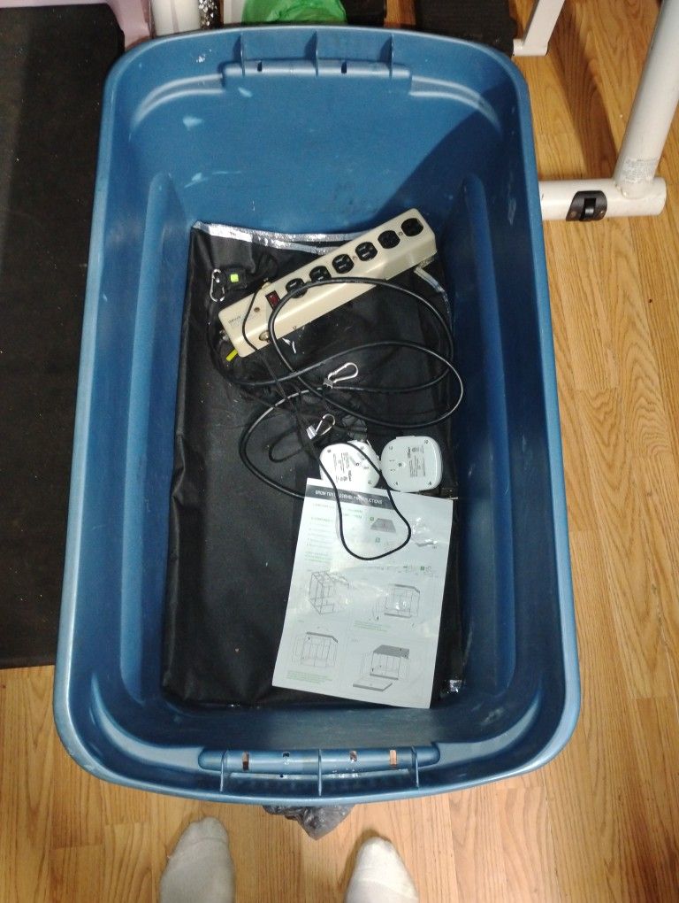 Grow Lights,And Grow Tent,With Instructions 