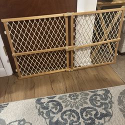 Wooden baby or pet gate
