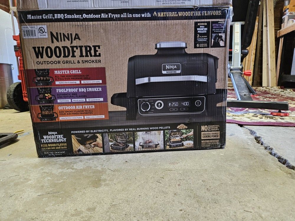 Ninja Woodfire Outdoor Grill & Smoker