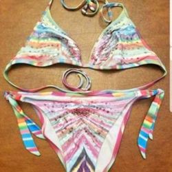 (2) Womans MEDIUM (2) Piece Bikini Sets 