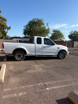 Ford F-250 Extended Cab Pickup Truck