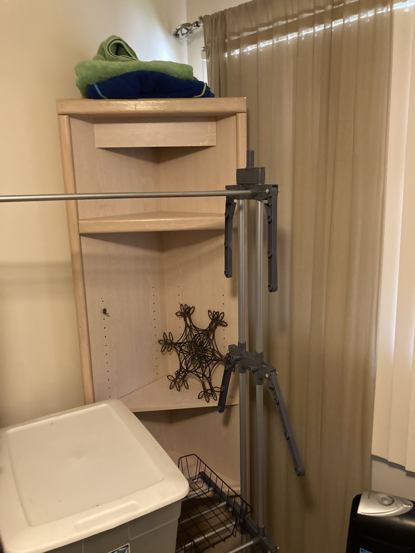 Corner Shelves
