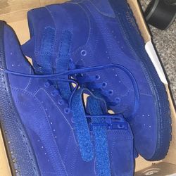 Sneakers Each 20 Dollars 