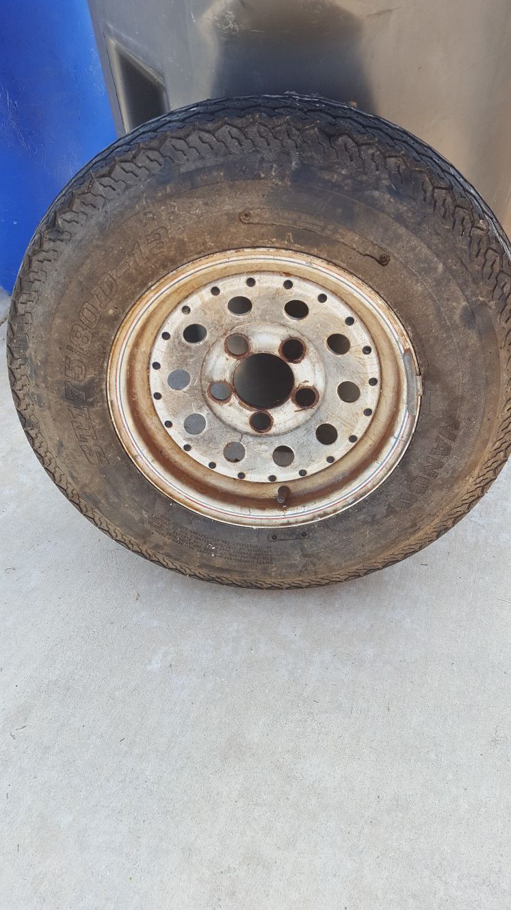 Trailer tire w wheel