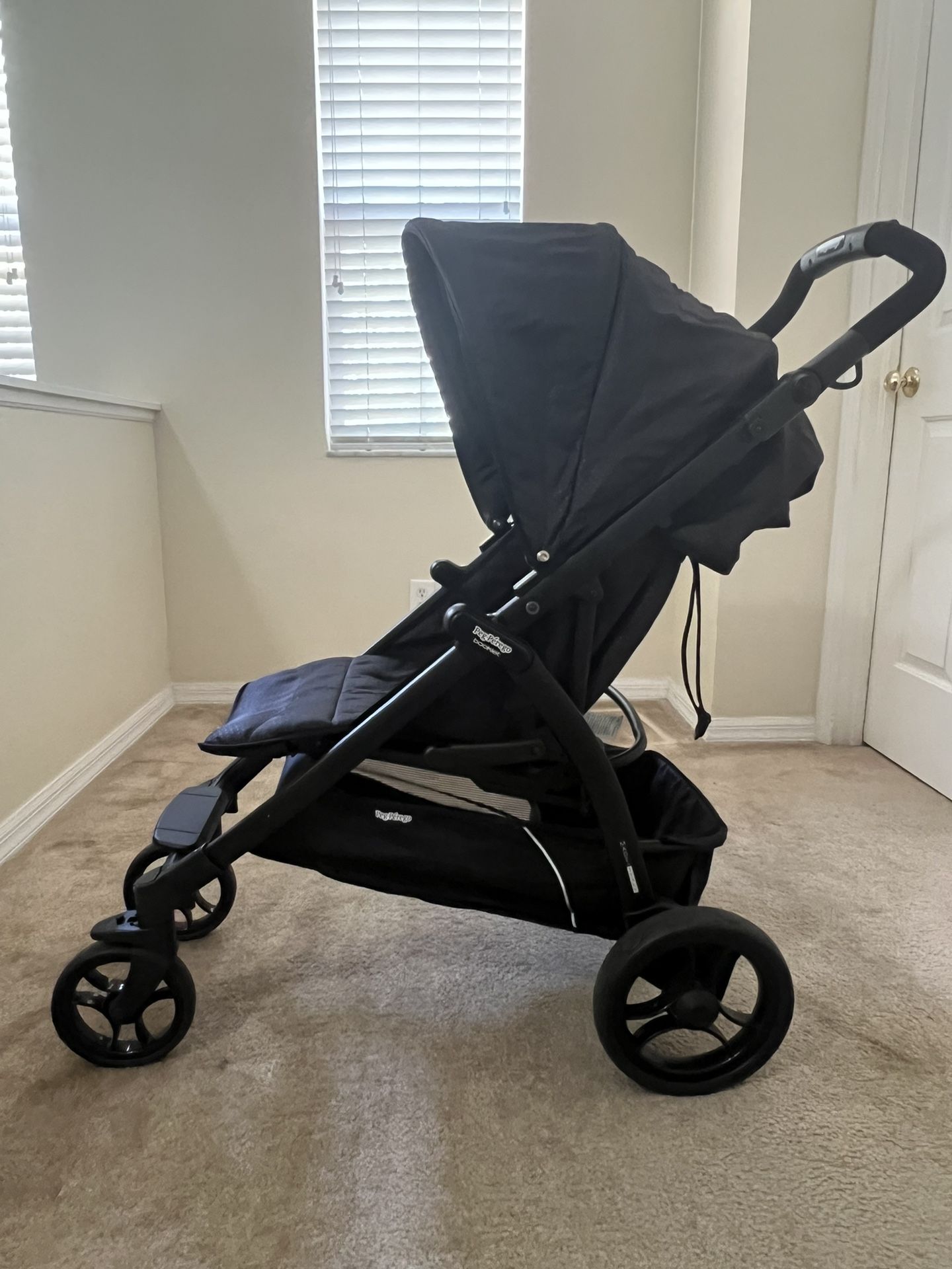 Peg Perego Booklet Stroller Black