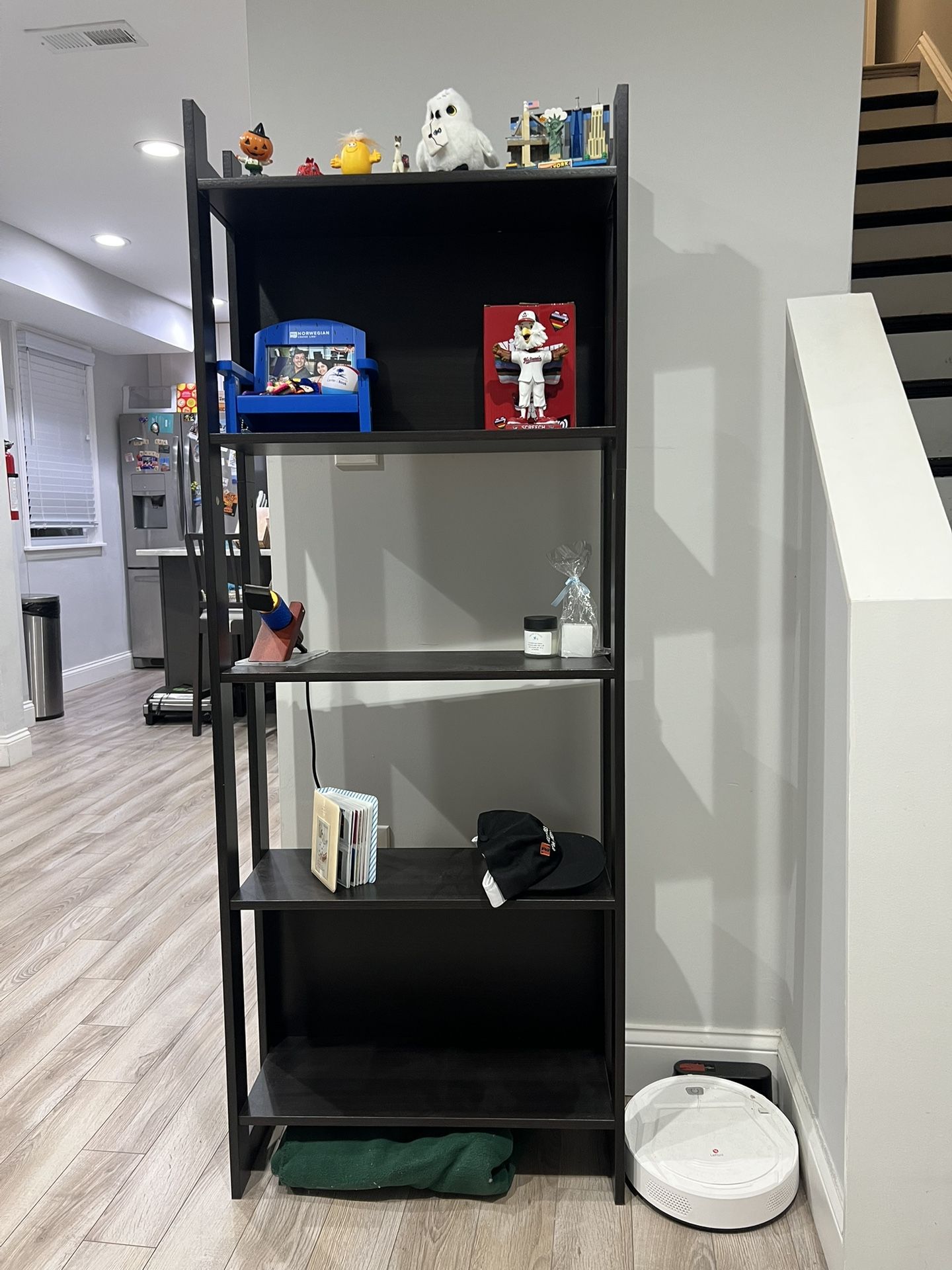 Dark Brown Book Shelf 5ft6in