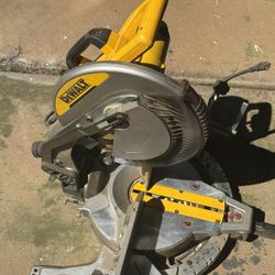 Used DeWalt DWS715 12" Miter Saw