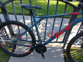 GT Aggressor Pro Green Mountain Bike

