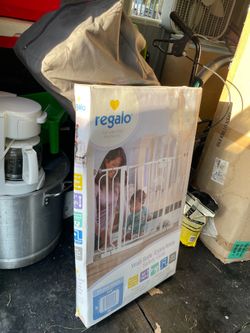 Regalo brand baby gate new in Box