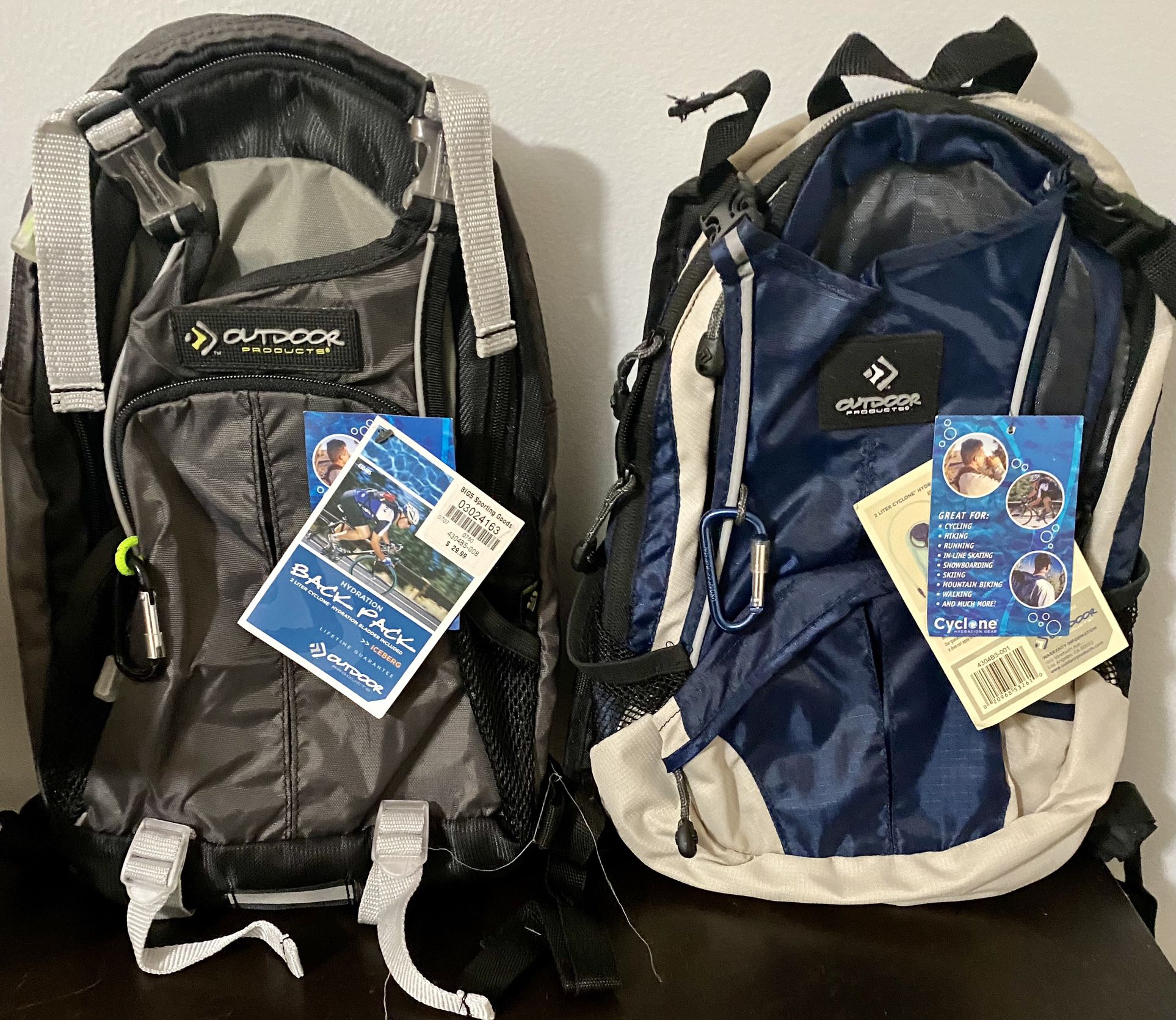 Two New Hydration Bladder Camelbacks Backpack by Cyclone