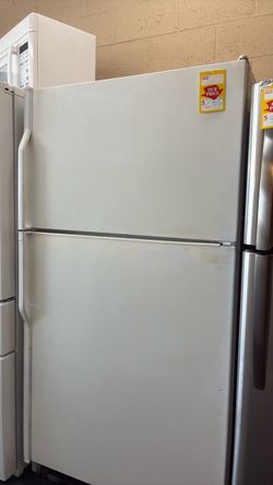 Nice like new Kenmore refrigerator