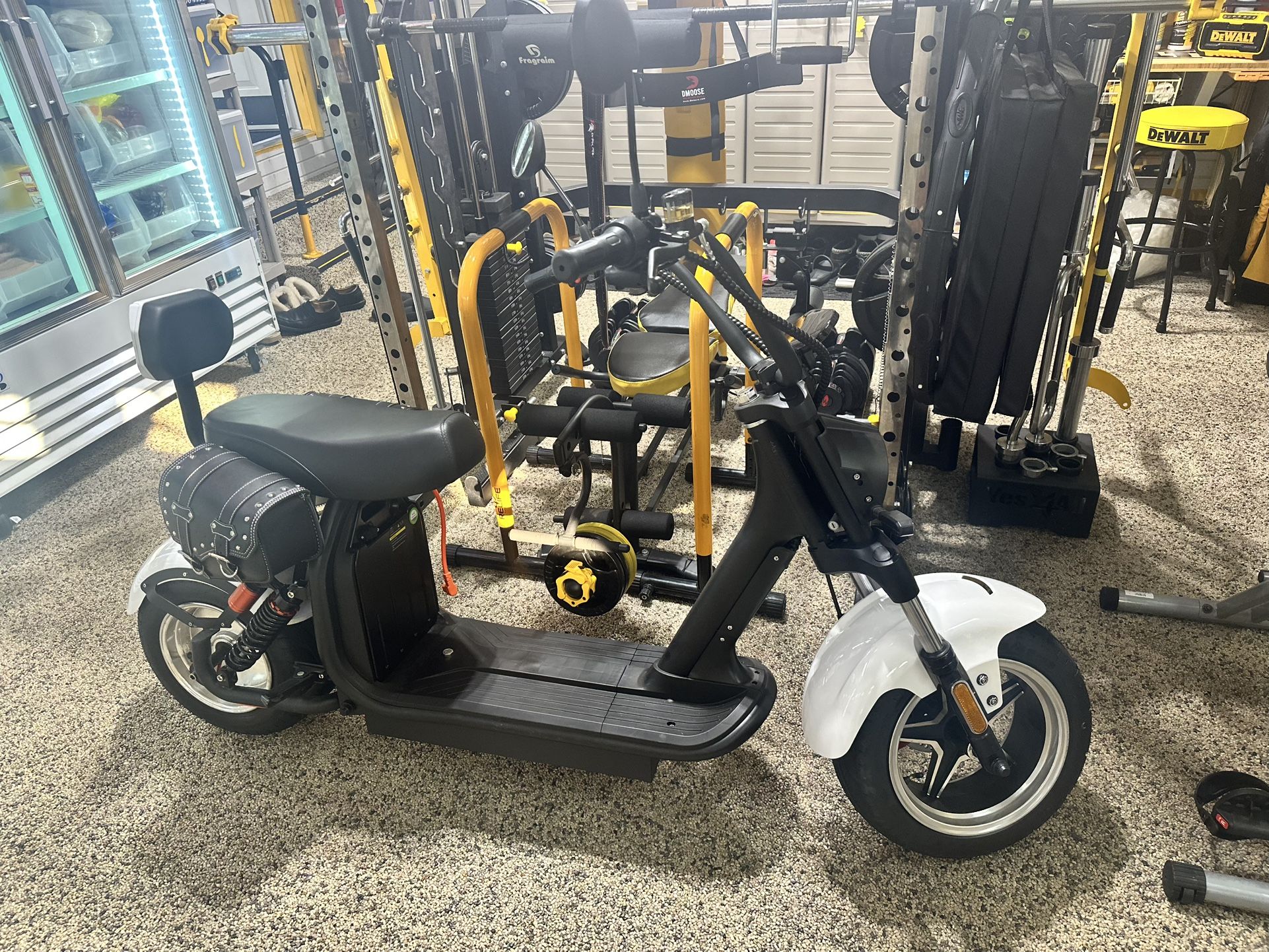 Electric Scooter/E-Bike 35mph SELLING FAST HMU