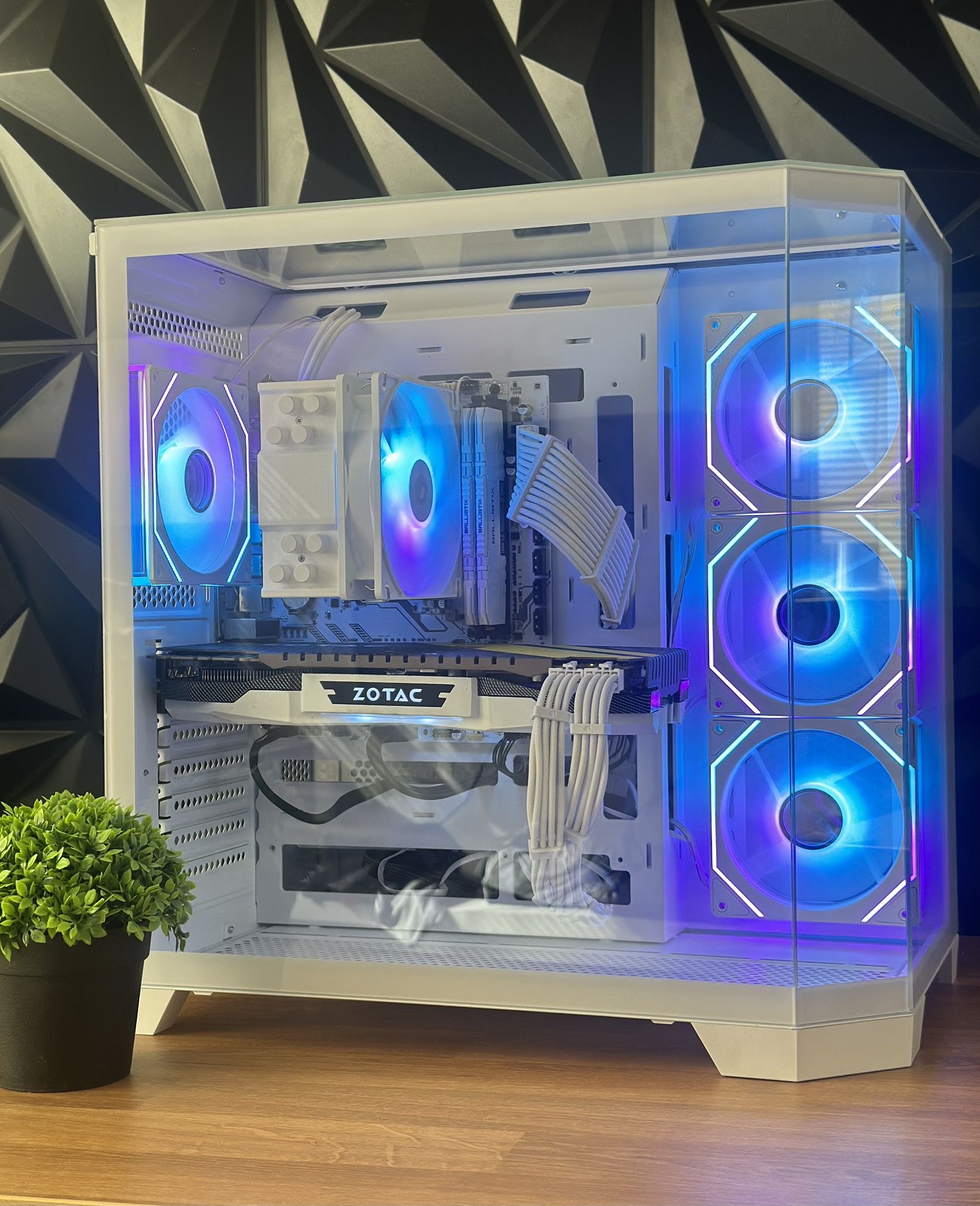 New All White GTX 1080 Ryzen 3600 Gaming PC