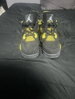 Jordan 4 Yellow Thunder 