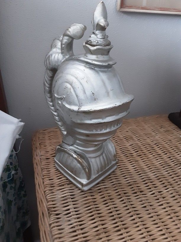 Vintage Knight Bust Bottle Music Boxq