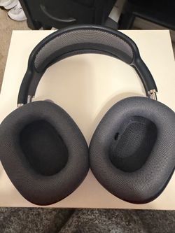 AirPod max 2 with H2 chip