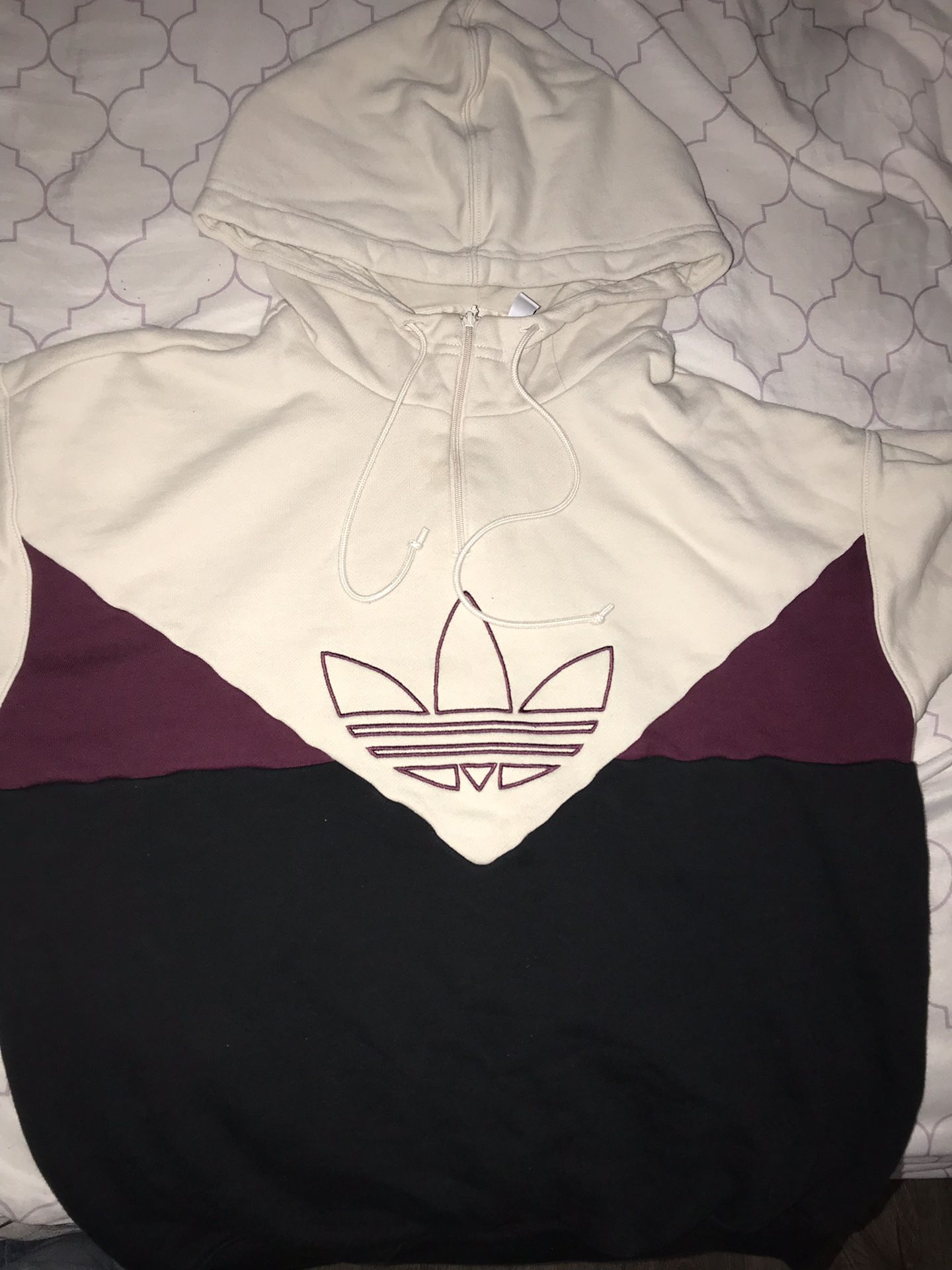 Adidas sweater XS