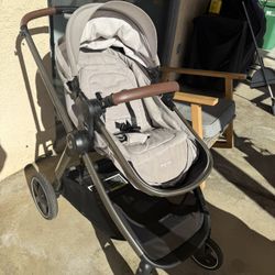 maxi cosí stroller 5 in one NO CAR SEAT