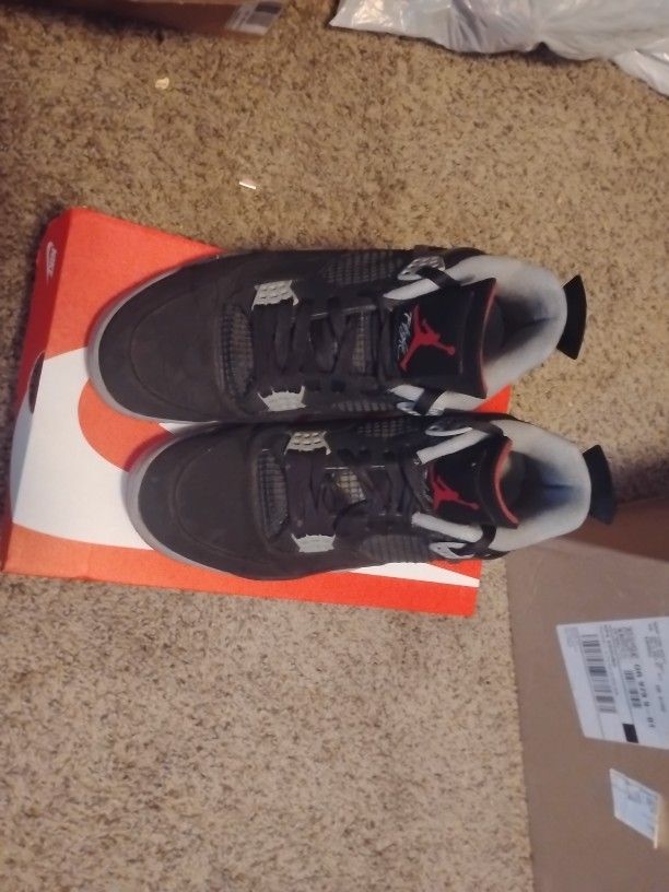 Air Jordan 4 Retro Bred 2019