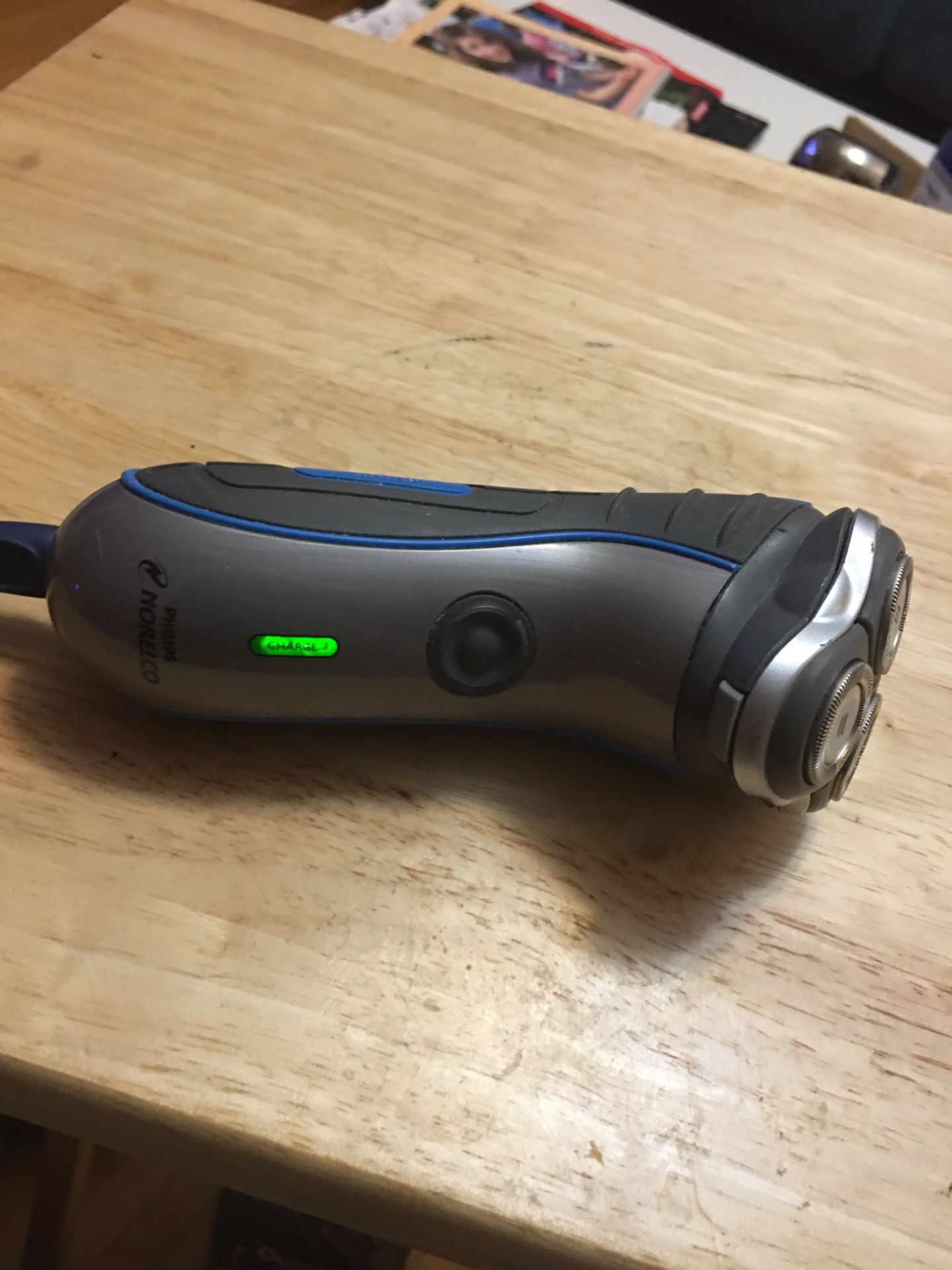 norelco blue/silver shaver