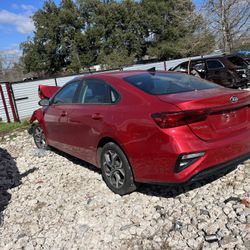 Parting Out Kia Forte 19-23