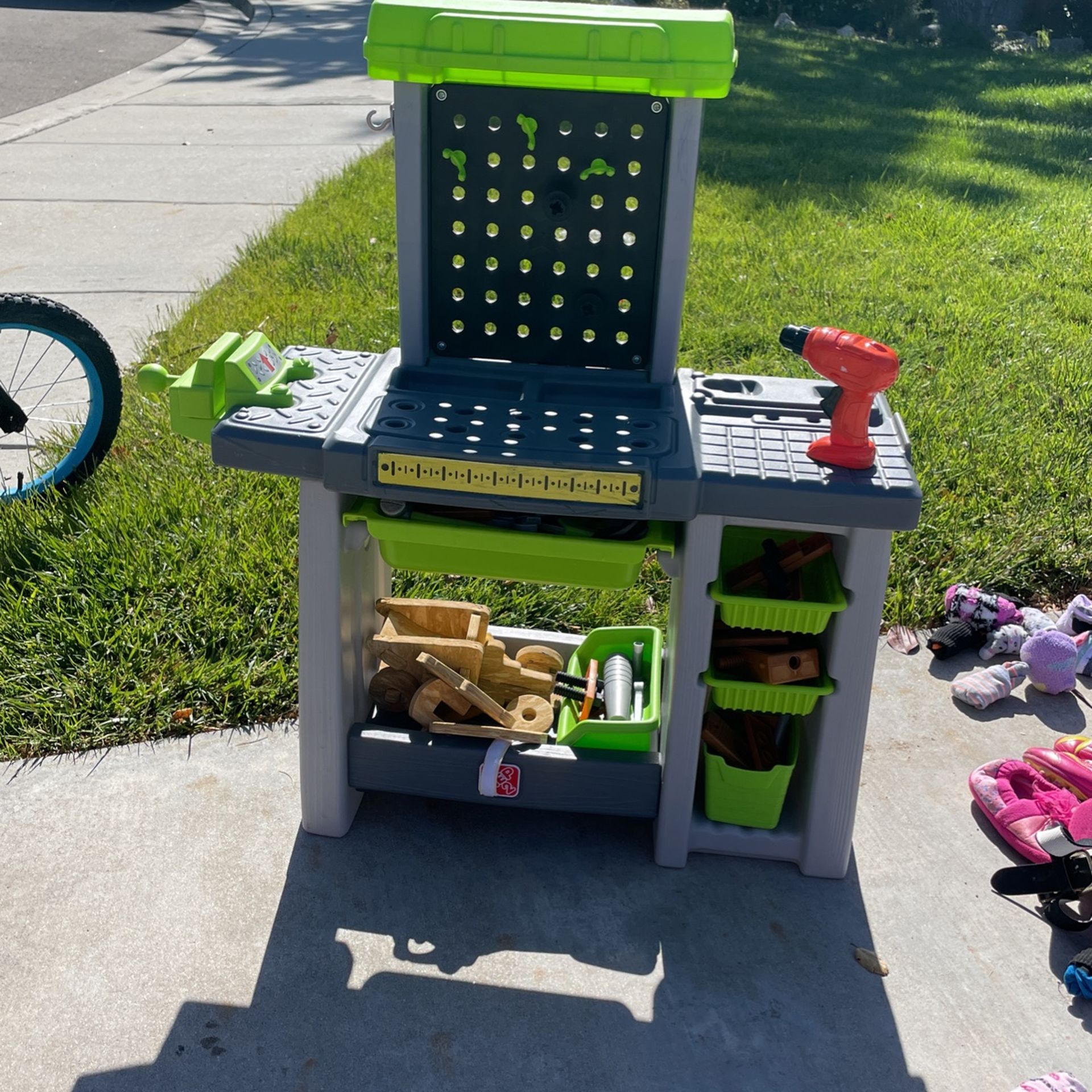 Toy Work Bench 