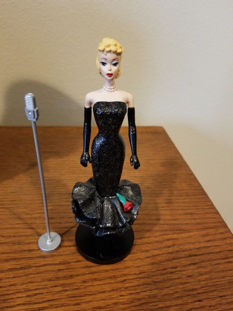 Danbury Mint Solo In The Spotlight 1992 Classic Barbie Figurine Collection 