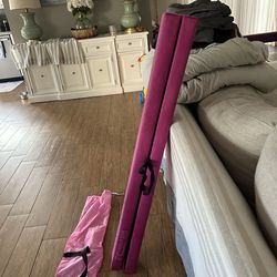 Gymnastic floor beam