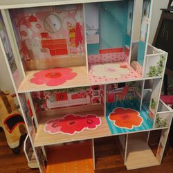 Barbie House Or Shelf 