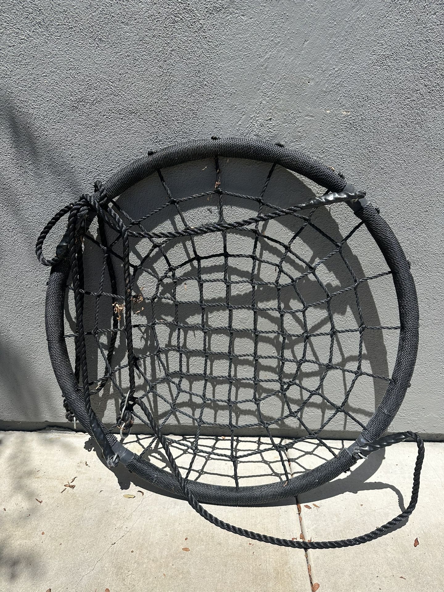 Netted Saucer Tree Swing 