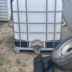 Water Tank 300gals 170$
