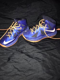 Lebron 10 X Superhero size 7's (kids)