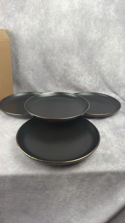 Gibson Home Rockaway Gold Matte Black 10 1/2” Dinner Plates Set of 4 Stoneware