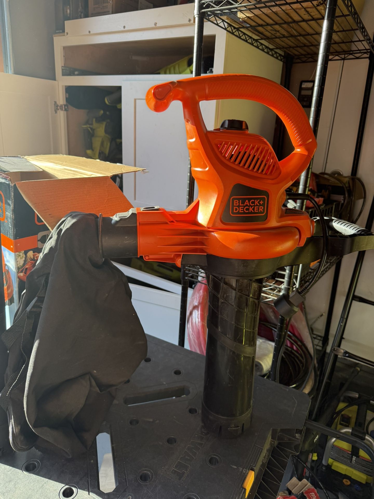 Black Decker 12 AMP 210 MPH 300 CFM Corded Electric 3-in-1 Handheld Leaf Blower, Vacuum & Mulcher