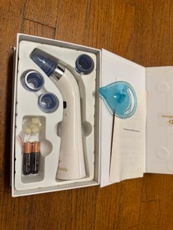 Black head, pimple suction device
