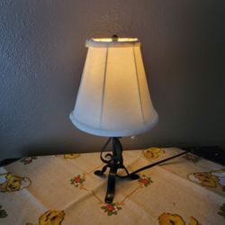 Table Lamp / Nightstand Light / Living Room Light / Side Table Lamp