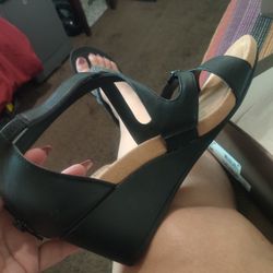 EUC Giani Bernini Wedges