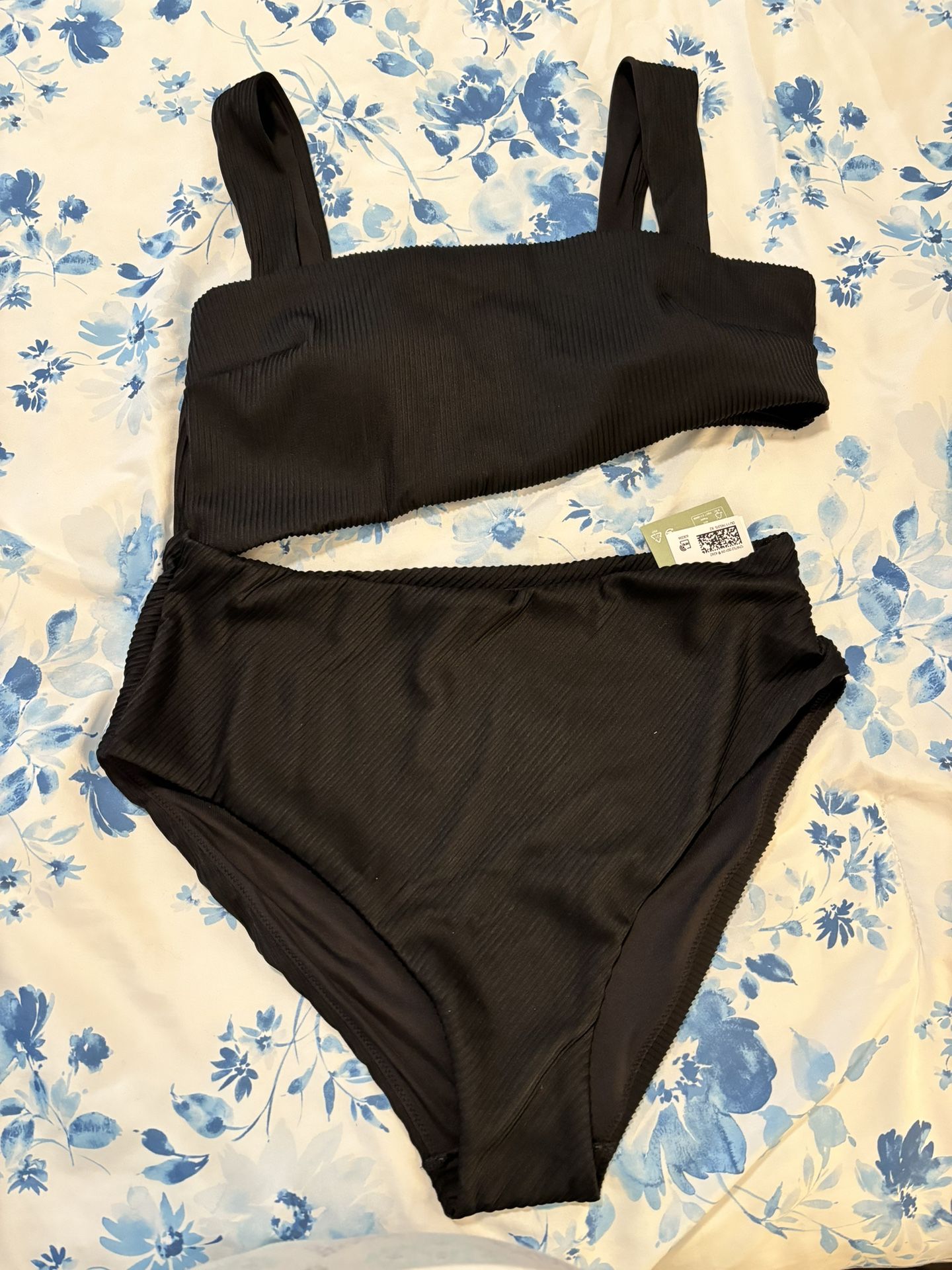 H&M women’s Two-Piece Swimsuit
