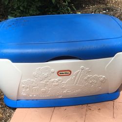 Vintage Little Tikes Giant Toy Chest Box
