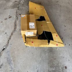 96-04 Toyota 4runner  Right Fender and Headlight 