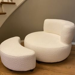 Lounging Chair With Ottoman