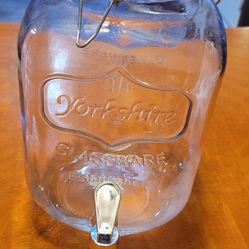 1 Gallon Beverage Dispenser