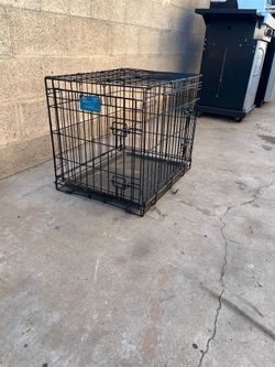 Jaula para perro 25 “ L 18 “W 20 “ H