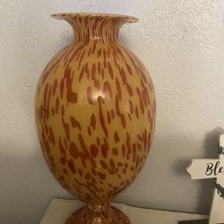 Vase Yellow 