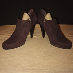 NWOB Gucci Purple Suede Booties Women's Size 8.5 B 