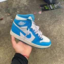 Jordan 1 “UNC” Men’s Size 8.5