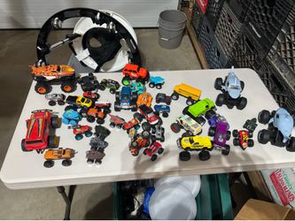 35 mixed lot of trucks, monster trucks, jam, and others