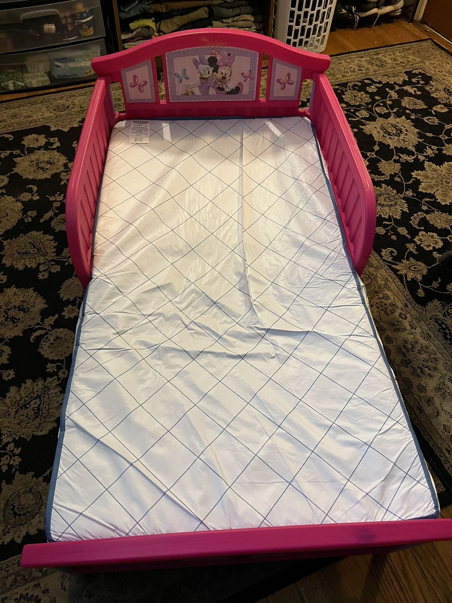 Toddler Bed - Minnie Mouse 